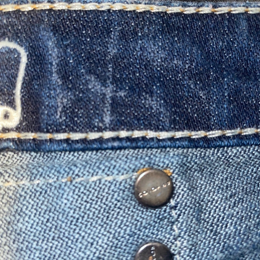 BRAND NEW ROBIN’S JEANS - Picture 4 of 7
